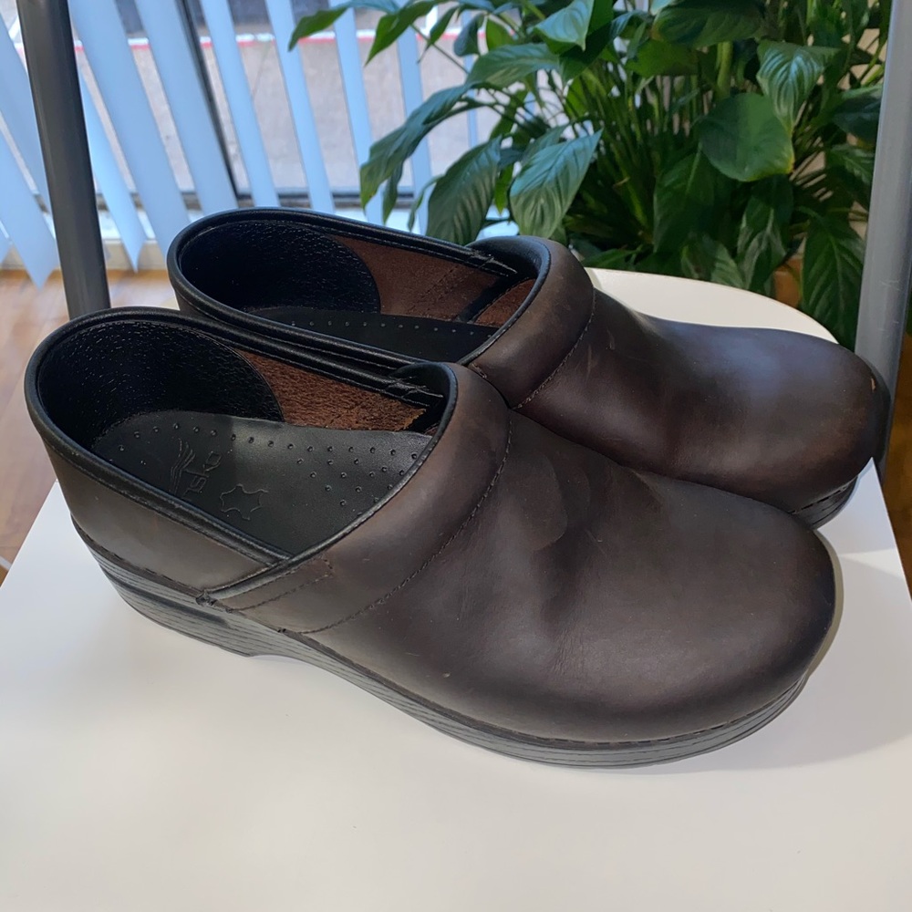 Dansko Professional Dark Brown Clog Size 8